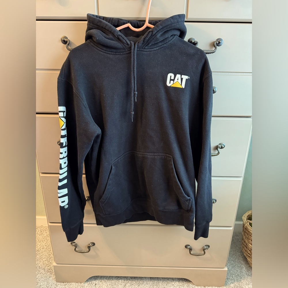 Caterpillar men’s sweatshirt logo sleeve